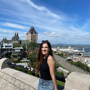 Meet your Posher, Aida